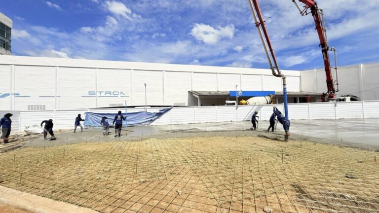 เทพื้นคอนกรีตเมืองนครปฐม