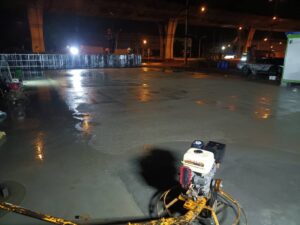 เทพื้นคอนกรีตลาดหลุมแก้ว