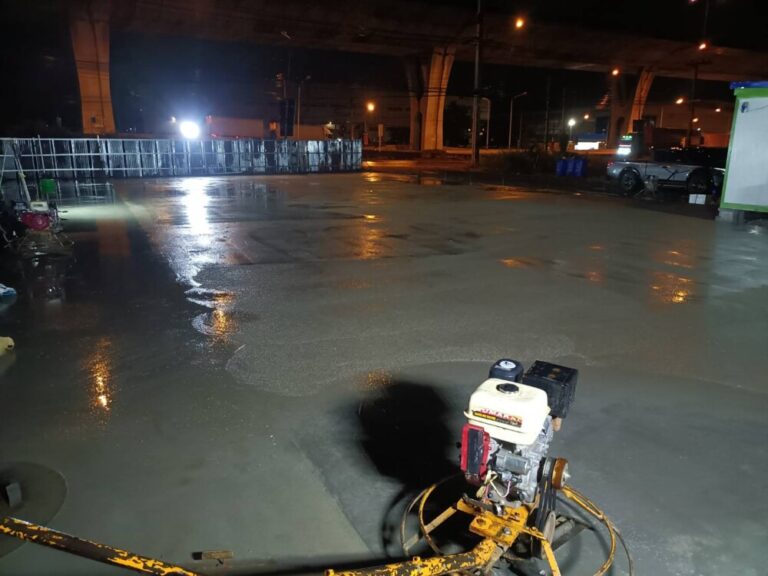 เทพื้นคอนกรีตลาดหลุมแก้ว