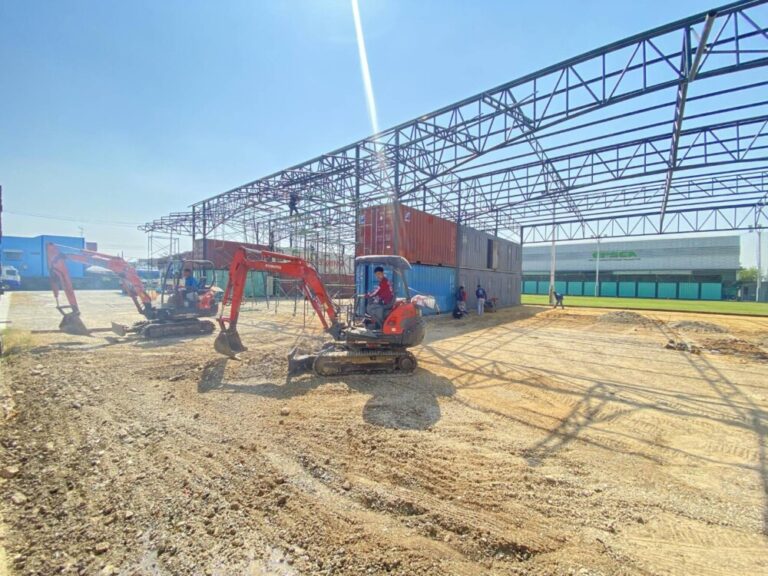 เทพื้นคอนกรีตหลักสี่